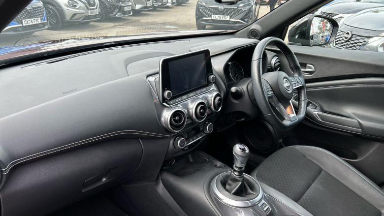 Nissan Juke 1.0 DiG-T 114 N-Connecta 5dr Petrol Hatchback